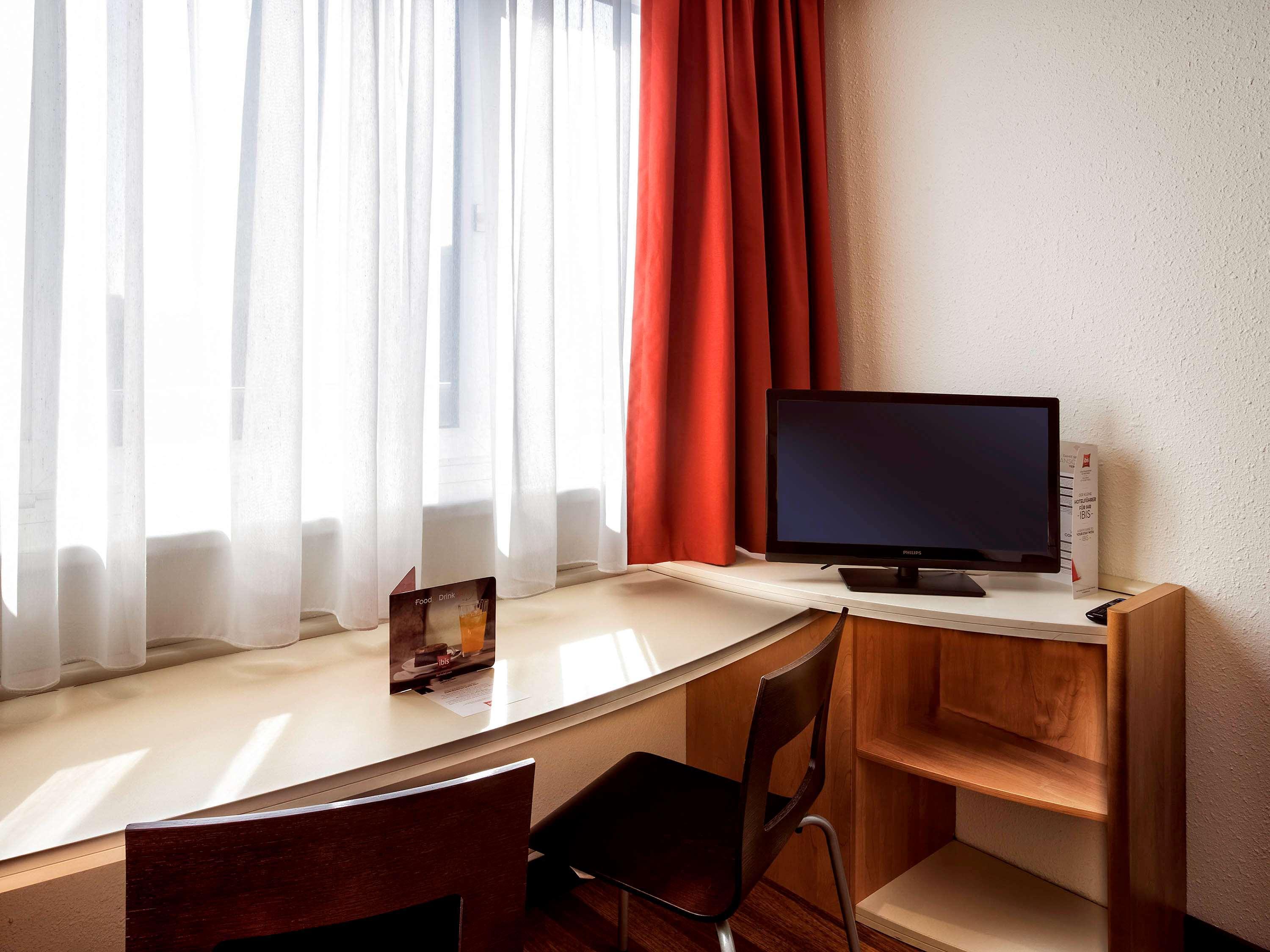 ไอบิส ลินซ์ ซิตี้ Hotel ภายนอก รูปภาพ