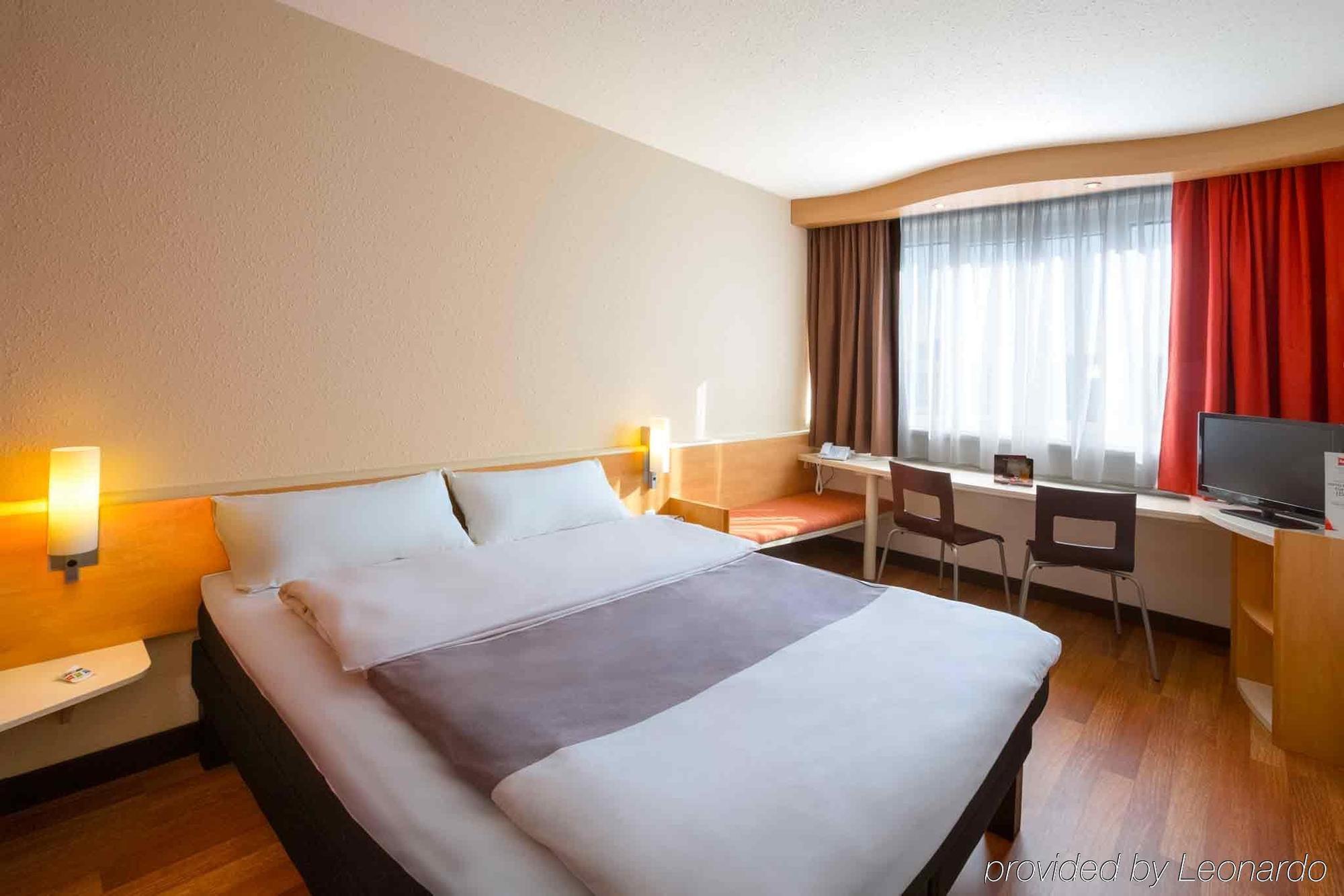 ไอบิส ลินซ์ ซิตี้ Hotel ภายนอก รูปภาพ